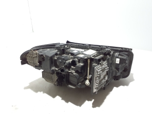 BMW 5 SERIES G30 (2016–2026) Esituli 8082661 - 3