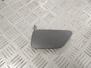 Abdeckung für die Abschleppöse an der Frontstoßstange - 622A05SK0A