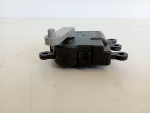 Mazda CX-5 (2017–2026) Heater flap actuator 2131C - 5