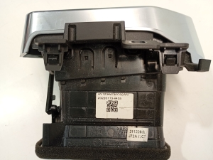 Mazda CX-5 (2017–2026) Interior ventilation grilles K12364730 - 3