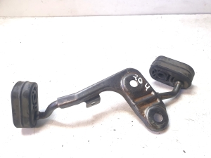 Mercedes Benz E-Class W212 (2009–2015) Schalldämpferhalter A2044921941 - 4