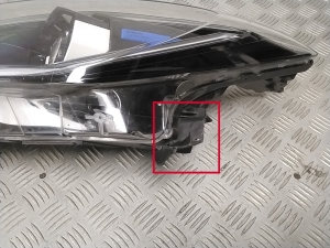 RENAULT Zoe (2012–2026) Headlight 260609388R - 3