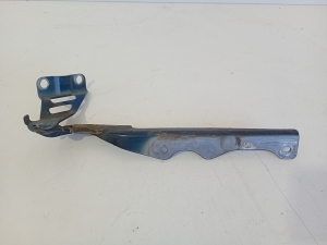 Mazda CX-5 (2017–2026) Hood hinge KB7W - 4