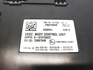 Tesla Model S S (2012–2026) Comfort control module 1010907-00-G - 4