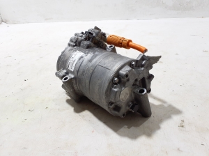 Mercedes Benz GLA-Class H247 (2019–2026) A/C compressor A0008302201 - 2