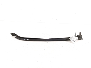 Other part under the hood - 7298943