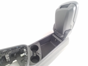 BMW 2 SERIES (F46) (2015–2026) Salons un tā detaļas - 20