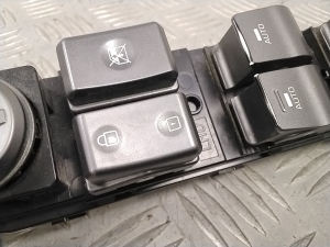 Hyundai IONIQ (2016–2026) Front door glass switch 93570G2110 - 2