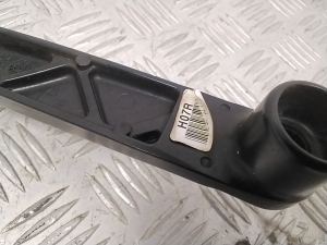Hyundai IONIQ (2016–2026) Windshield wiper arm - 4