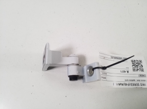 Front door lower hinge - 7246067