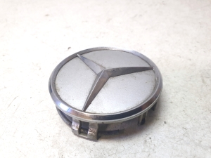 Mercedes Benz E-Class W211 (2002–2009) Nabenkappe 2204000125
