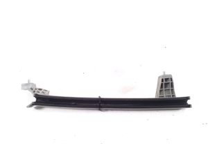 Kia Niro EX (2022–2026) Rear side door glass slide 83560AT000 - 2