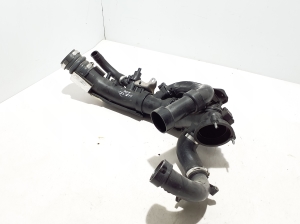 Mercedes Benz GLE-Class 167 (2019–2026) Luftansaugschlauch A2561411400 - 3