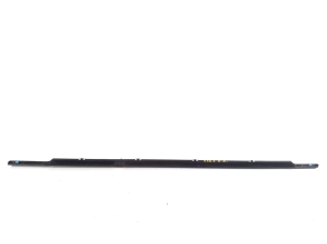Kia Niro EX (2022–2026) Rear side door outer window molding 83220AT000 - 2