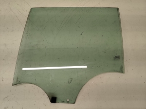 Rear side door glass - 43R000464