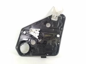 Kia Soul (2019–2026) Rear side door window regulator and its parts - 4