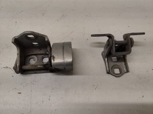 Rear side door lower hinge - 029139