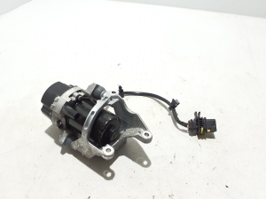 Mercedes Benz GLE-Class 167 (2019–2026) Vaakumpump A0004302800 - 2