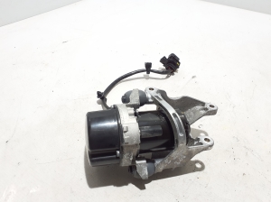 Mercedes Benz GLE-Class 167 (2019–2026) Vaakumpump A0004302800 - 3