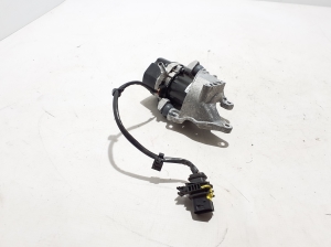 Mercedes Benz GLE-Class 167 (2019–2026) Vaakumpump A0004302800 - 4