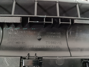 Tesla Model Y Y (2020–2026) Interior ventilation grilles 2735047X - 4