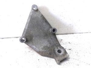 Volkswagen LT II (1996–2006) Motorhalter 074199307B
