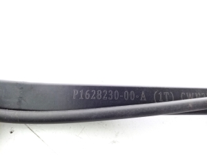 Tesla Model Y Y (2020–2026) Windshield wiper arm 162823000A - 2