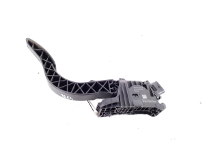 Tesla Model Y Y (2020–2026) Accelerator pedal 1188695-00-A - 4
