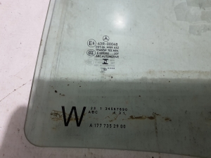 Mercedes Benz A-Class 177 (2018–2026) Aizmugurējo sānu durvju stikls A1777352900 - 3