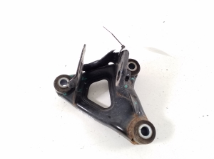   Motorhalter  - 111023200C 