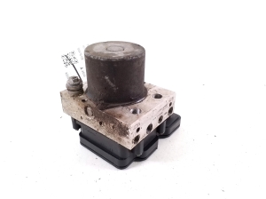 Tesla Model Y Y (2020–2026) ABS unit 104474510B - 2
