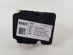 Tesla Model Y Y (2020–2026) ABS unit 104474510B - 4