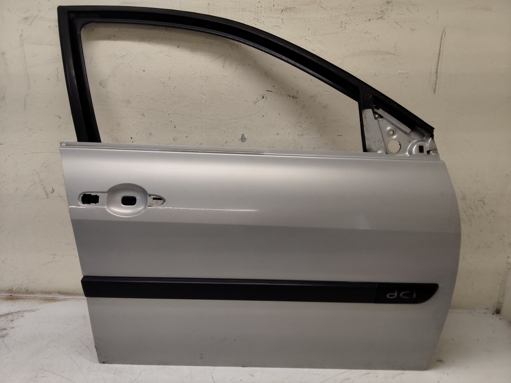 RENAULT Megane II (2002–2009) Priekšējās durvis 7751475037 RENAULT Megane II (2002–2009) Priekšējās durvis 7751475037