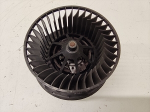 Heizungsgebläsemotor - 7M1819021