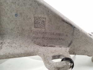 Tesla Model Y Y (2020–2026) Mootoripadi 109075400B - 2
