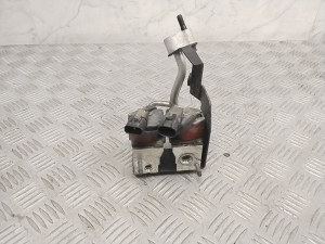   Air conditioner hose valve  - 97724E4000 