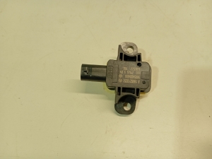 Mercedes Benz A-Class 176 (2012–2018) Airbagsensor A1668210351 - 3