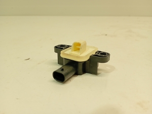 Mercedes Benz A-Class 176 (2012–2018) Airbagsensor A1668210351 - 5