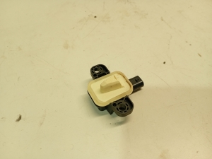 Mercedes Benz A-Class 176 (2012–2018) Airbag sensor A1668210351 - 4