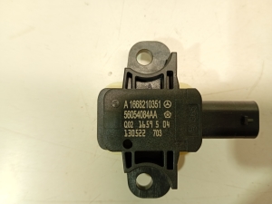 Mercedes Benz A-Class 176 (2012–2018) Airbag sensor A1668210351 - 5