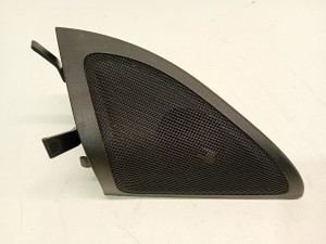 Mercedes Benz A-Class 176 (2012–2018) Esiukse muu osa A1767200211 - 2