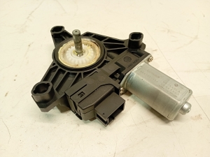 Mercedes Benz A-Class 176 (2012–2018) Rear side door window regulator motor 935442 - 3