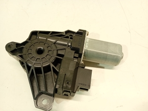 Mercedes Benz A-Class 176 (2012–2018) Rear side door window regulator motor 935441 - 3