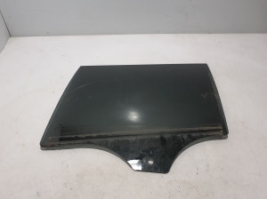   Rear side door glass  - 7339463 