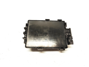 Tesla Model S S (2012–2026) Drošinātāju kaste salonā 1094409-00-E - 2