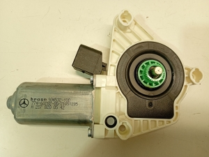 Mercedes Benz E-Class W207 (2009–2017) Hinterer Seitentür-Fensterhebermotor A2078200542 - 3
