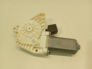 Mercedes Benz E-Class W207 (2009–2017) Hinterer Seitentür-Fensterhebermotor A2078200542 - 4