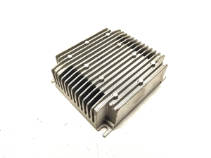 Tesla Model S S (2012–2026) Audio amplifier 1004833-10-A - 2
