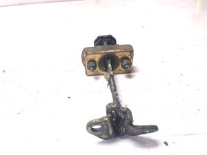 Volkswagen LT II (1996–2006) Front door check - 3