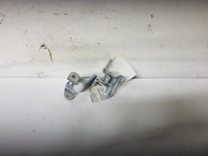 TOYOTA Avensis T27 (2008–2019) Esiukse ülemine hing 6871002060 - 2
